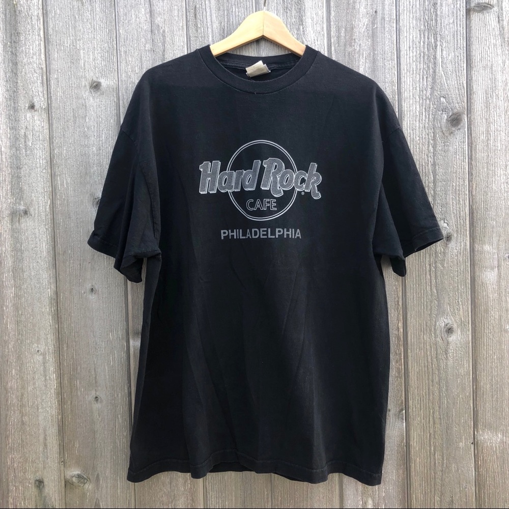 VINTAGE HARD ROCK CAFE PHILADELPHIA TSHIRT